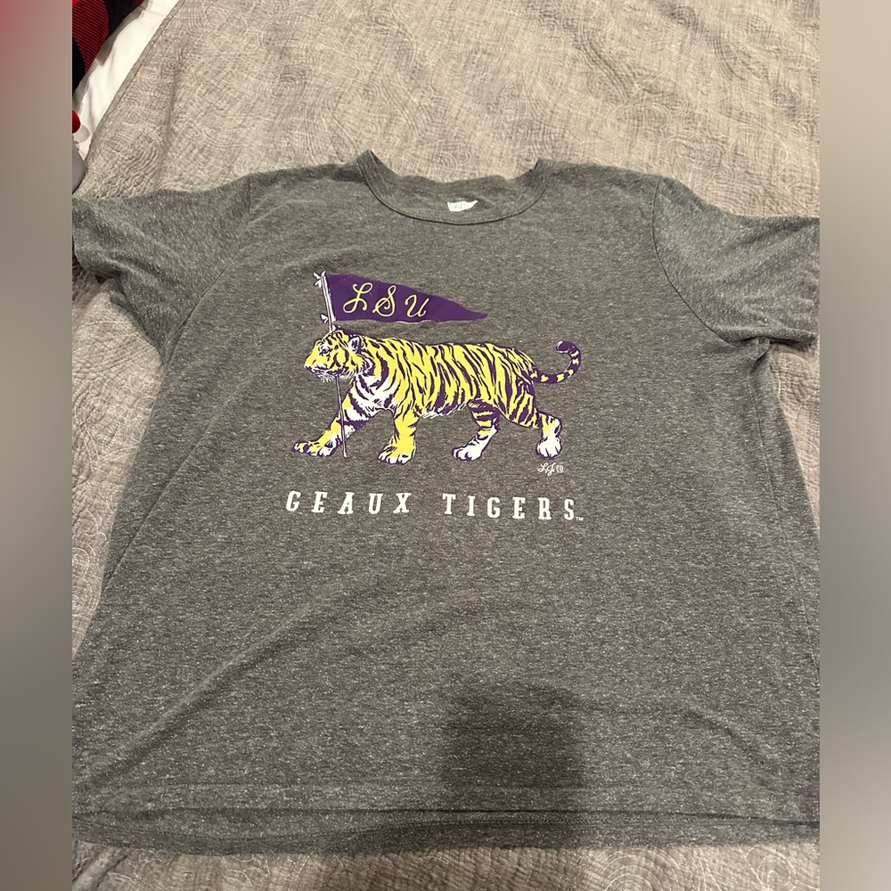 LSU women’s plus size tee